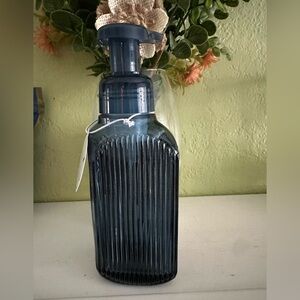 Bath & Body Works Deep Blue Ribbed HANDSOAP holder